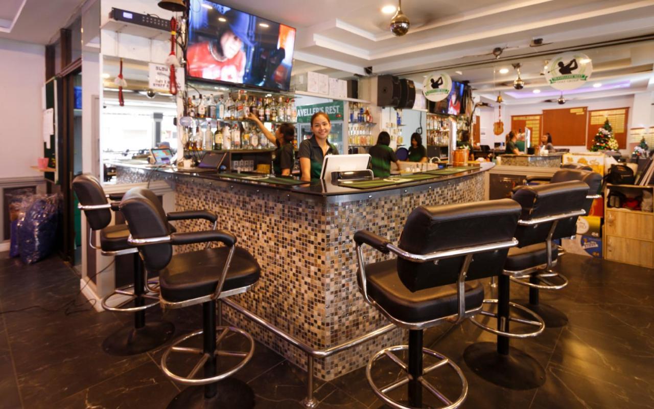 Wisma tamu Traveller's Rest Sports Bar